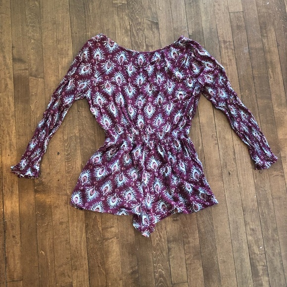 Long Sleeved Summer Romper - Picture 4 of 5